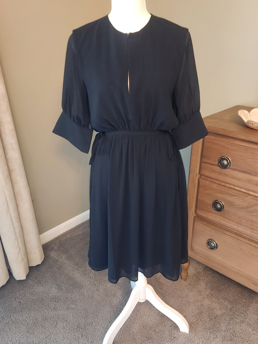 Women's Black Keyhole Tie-Waist Midi Dress